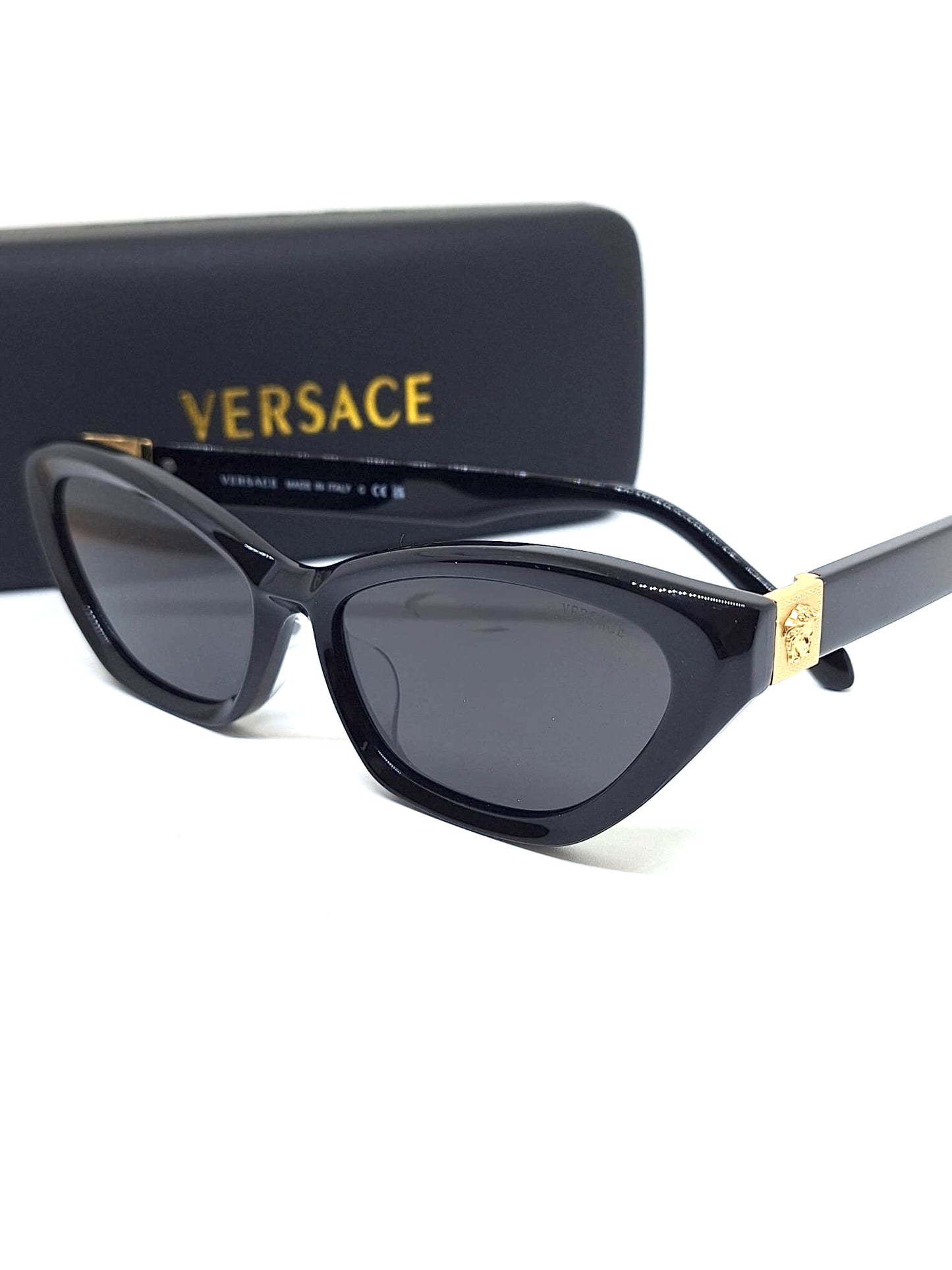 Versace 3356 con piccolissimo difetto.